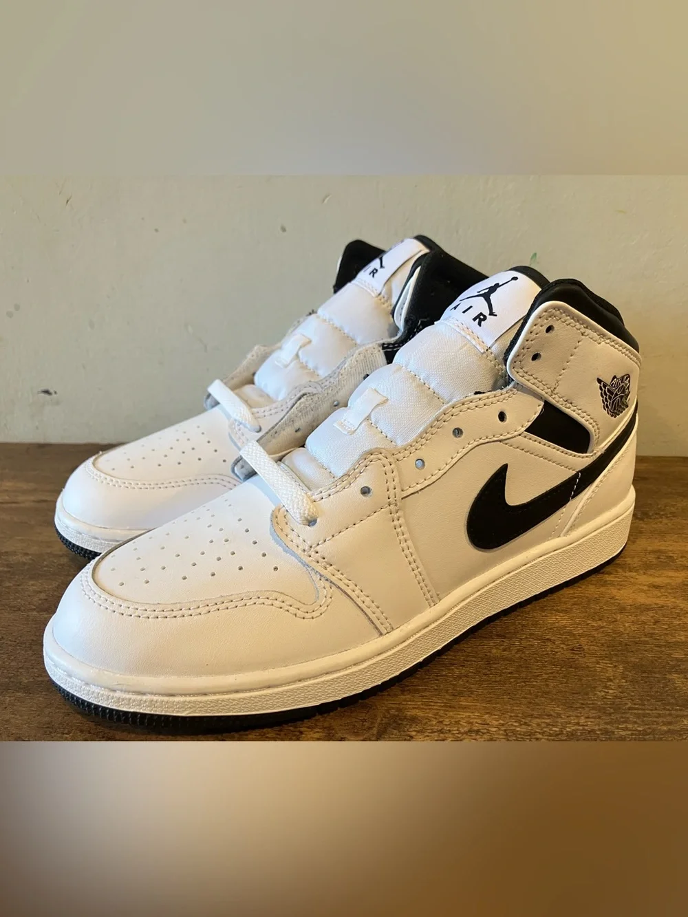 Jordan - (GS) Air Jordan 1 Mid 'White Black'KID'S
